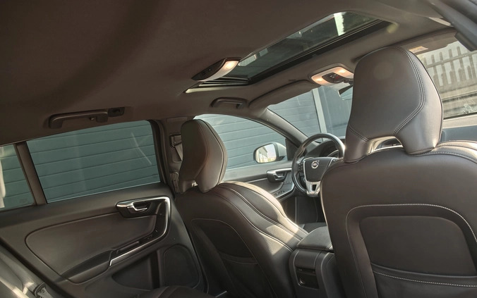 Volvo V60 cena 75900 przebieg: 163000, rok produkcji 2018 z Piotrków Kujawski małe 781